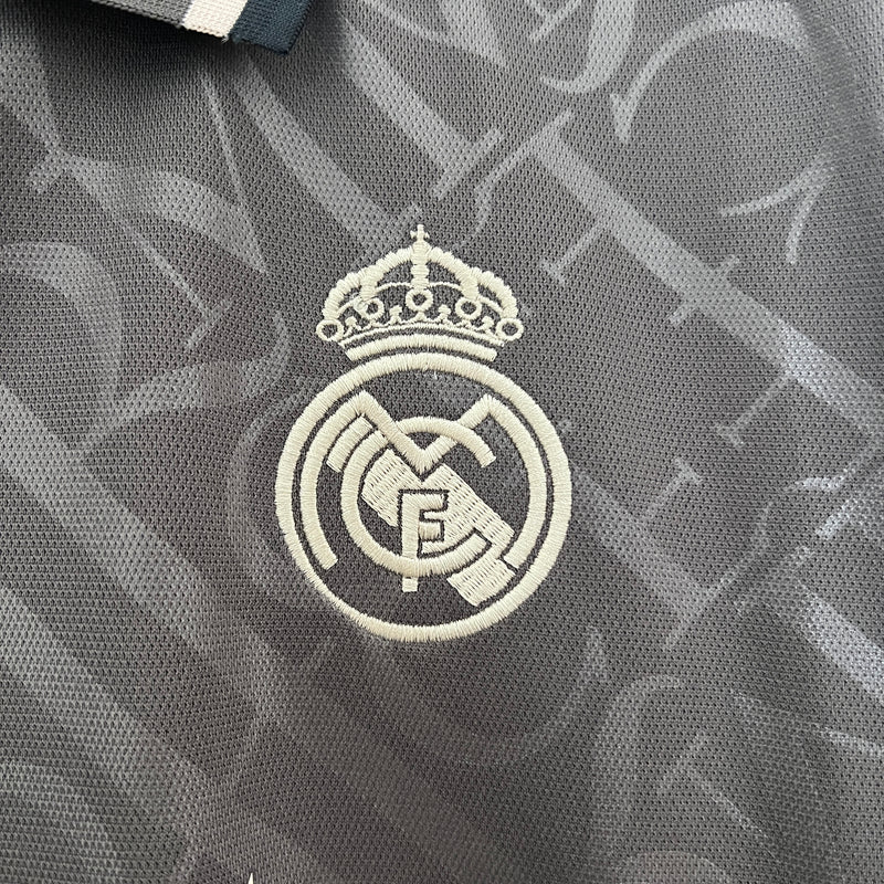 camisa-camiseta-real-madrid-adidas-emirates-fly-better-versao-versao-torcedor-masculina-24-25-terceira-iii-3-third-away-fora-preto-preta-branca-branco-cinza_2