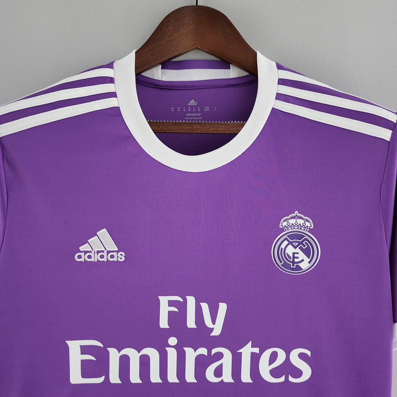 camisa-camiseta-real-madrid-adidas-fly-emirates-versao-versao-torcedor-masculina-16-17-away-fora-ii-2-secundaria-roxa-roxo-branca-branco_2