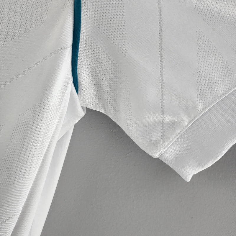 camisa-camiseta-real-madrid-adidas-fly-emirates-versao-versao-torcedor-masculina-17-18-home-i-principal-casa-1-branca-branco-azul-retro-retro_9