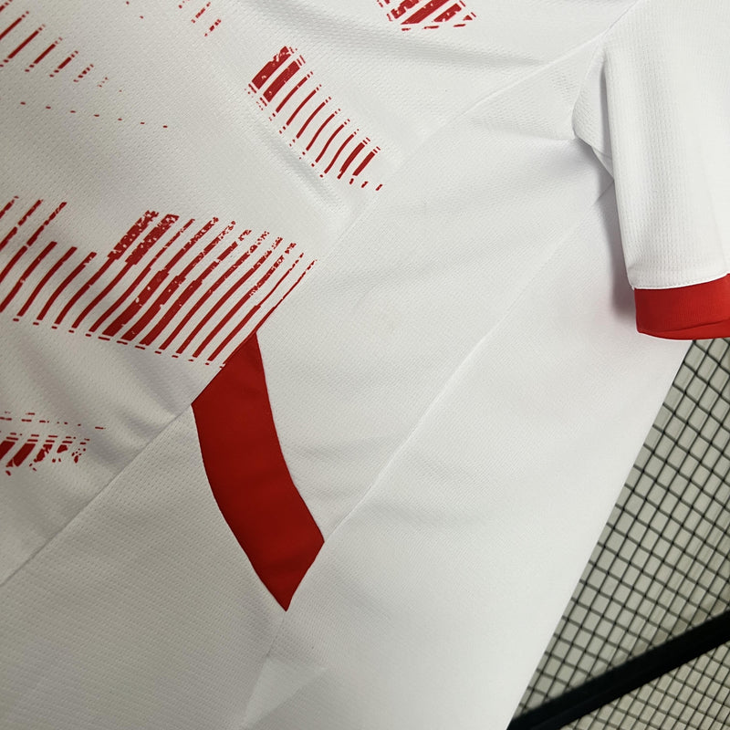 camisa-camiseta-red-bull-rb-leipzig-puma-versao-versao-torcedor-masculina-24-25-home-casa-i-principal-1-vermelha-vermelho-branca-branco_7
