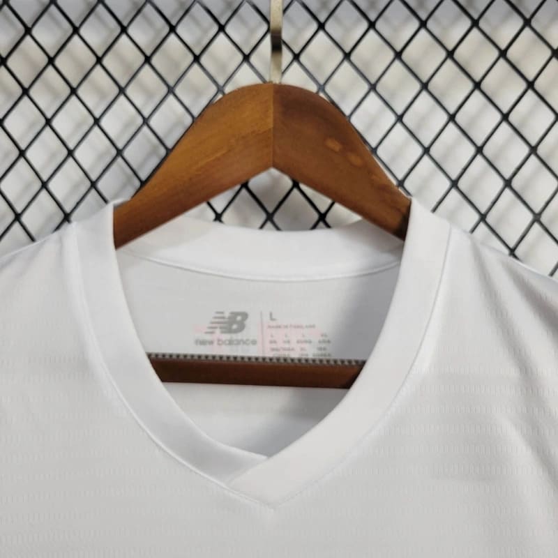camisa-camiseta-regata-sao-paulo-spfc-new-balance-nb-versao-torcedor-masculina-24-25-home-casa-i-principal-1-james-rodrigues-vermelha-preta-branca-vermelho-preto-branco_6