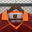 camisa-camiseta-roma-diadora-ina-assitalia-versao-versao-torcedor-masculina-99-00-home-casa-1-i-principal-laranja-vermelha-vermelho-preta-preto-retro-retro_6