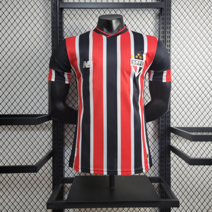 camisa-camiseta-sao-sao-paulo-spfc-nb-new-balance-versao-versao-jogador-masculina-24-25-away-fora-ii-secundaria-2-james-rodrigues-vermelha-preta-branca-vermelho-preto-branco_1
