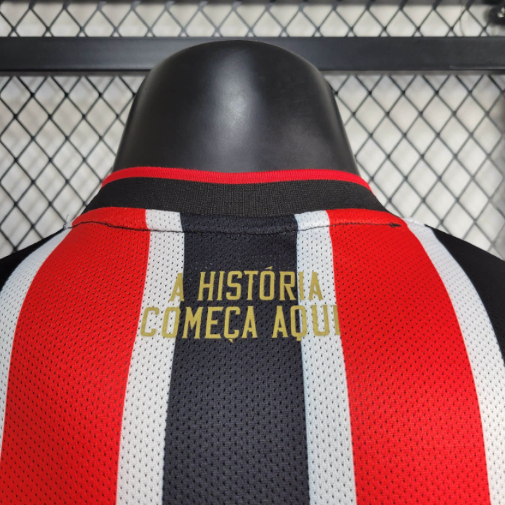 camisa-camiseta-sao-sao-paulo-spfc-nb-new-balance-versao-versao-jogador-masculina-24-25-away-fora-ii-secundaria-2-james-rodrigues-vermelha-preta-branca-vermelho-preto-branco_9