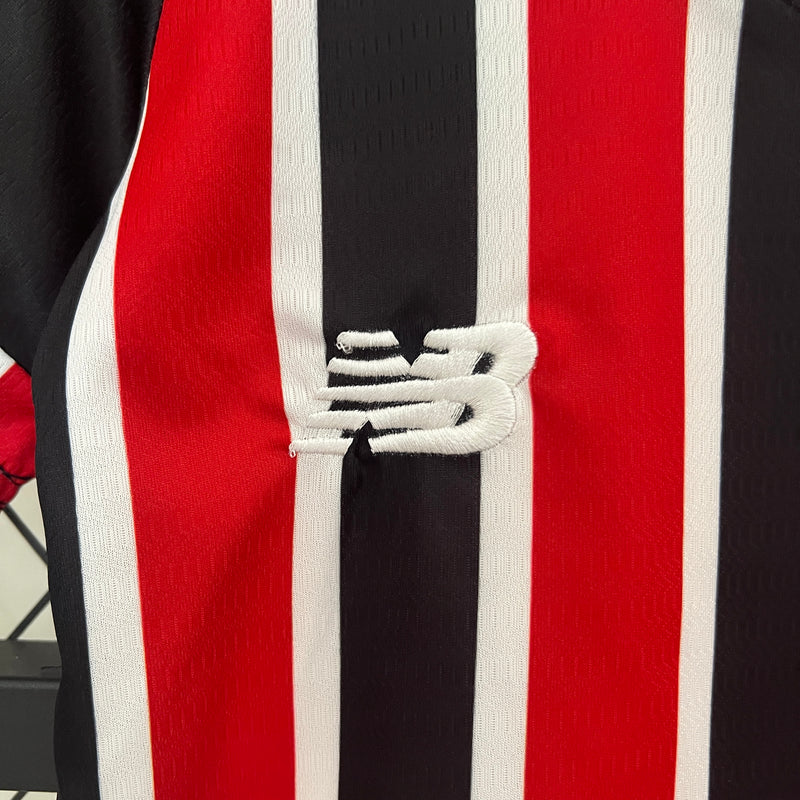 camisa-camiseta-sao-sao-paulo-spfc-nb-new-balance-versao-versao-torcedor-conjunto-infantil-24-25-away-fora-ii-secundaria-2-james-rodrigues-vermelha-preta-branca-vermelho-preto-branco_c65a056a-c188-4843-bf95-b80c7fa6f6af