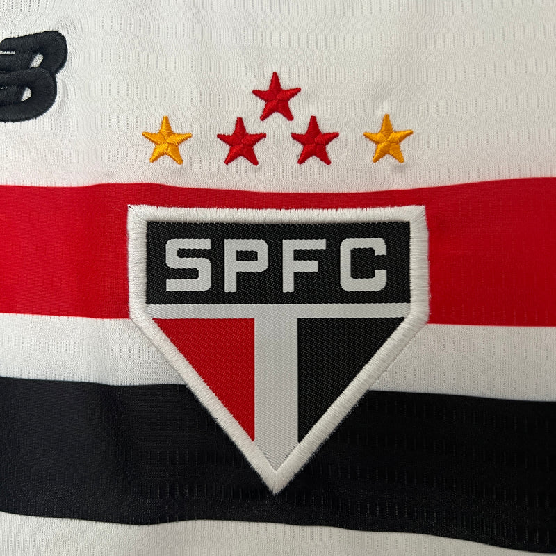 camisa-camiseta-sao-sao-paulo-spfc-new-balance-nb-versao-versao-torcedor-conjunto-infantil-shorts-24-25-home-casa-i-principal-1-james-rodrigues-vermelha-preta-branca-vermelho-preto-br