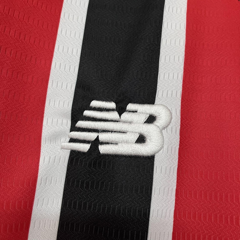 camisa-camiseta-sao-sao-paulo-spfc-new-balance-nb-versao-versao-torcedor-masculina-24-25-away-fora-ii-secundaria-2-vermelha-preta-branca-vermelho-preto-branco_1