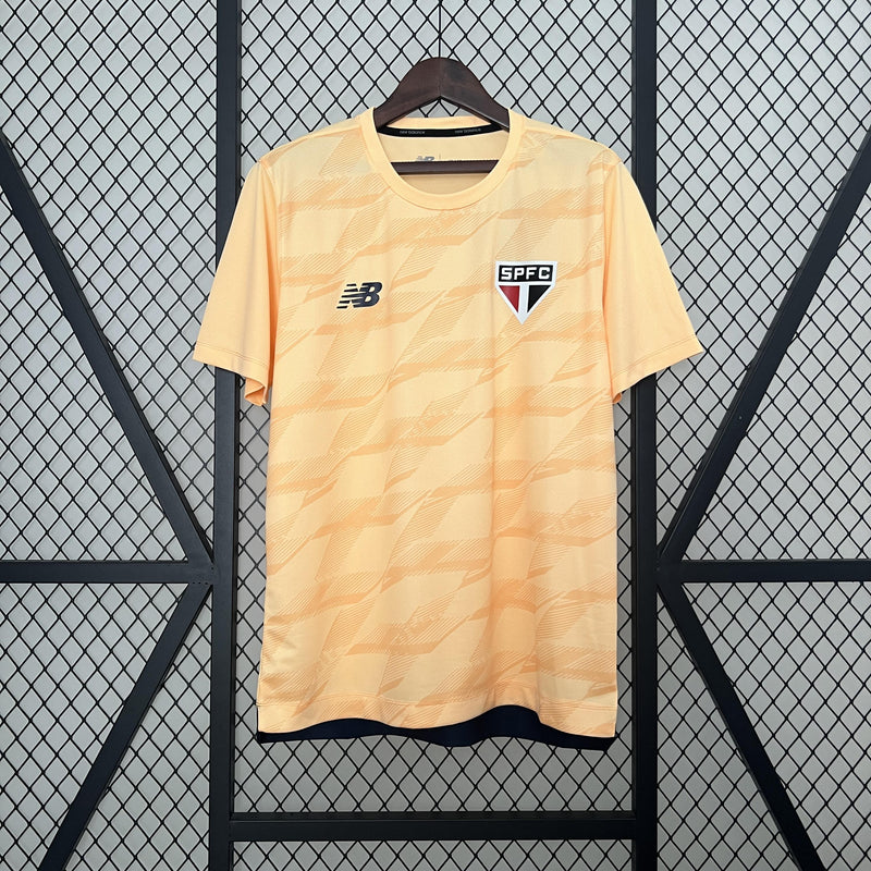 camisa-camiseta-sao-sao-paulo-spfc-new-balance-nb-versao-versao-torcedor-masculina-24-25-treino-treinamento-bege-amarela-amarelo-preto-preta_1