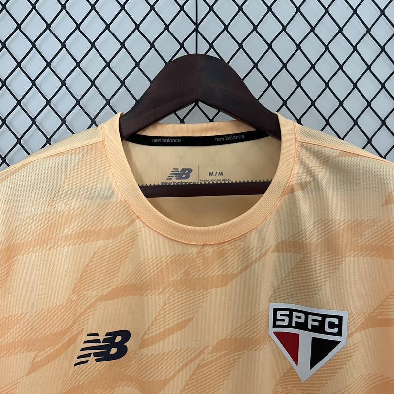 camisa-camiseta-sao-sao-paulo-spfc-new-balance-nb-versao-versao-torcedor-masculina-24-25-treino-treinamento-bege-amarela-amarelo-preto-preta_3