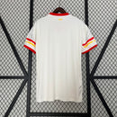 camisa-camiseta-sc-internacional-adidas-banrisul-colorado-versao-versao-torcedor-masculina-23-24-edicao-edicao-especial-da-raiz-a-luta-vermelha-vermelho-branca-branco-dourado-dourada_fe9e3943-668d-4f5d-b2db-41e485f70983