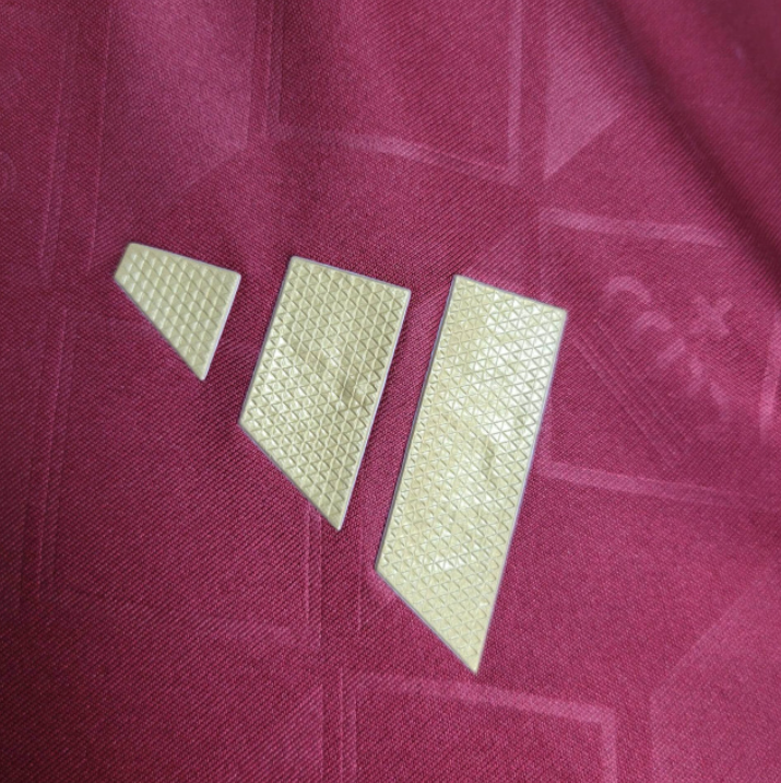 camisa-camiseta-selecao-selecao-belga-belgica-belgica-adidas-versao-versao-jogador-masculina-24-25-home-casa-i-principal-1-vinho-roxa-roxo-amarela-amarelo_7