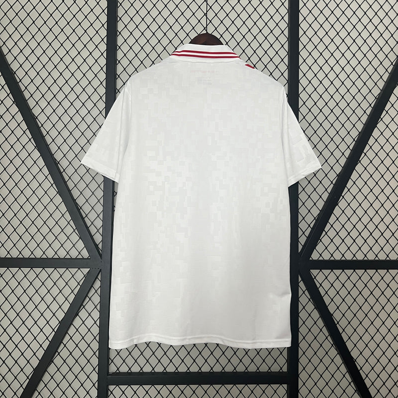 camisa-camiseta-selecao-selecao-dinamarca-dinamarquesa-hummel-versao-versao-torcedor-masculina-24-25-away-fora-ii-secundaria-2-vermelha-vermelho-branca-branco_10