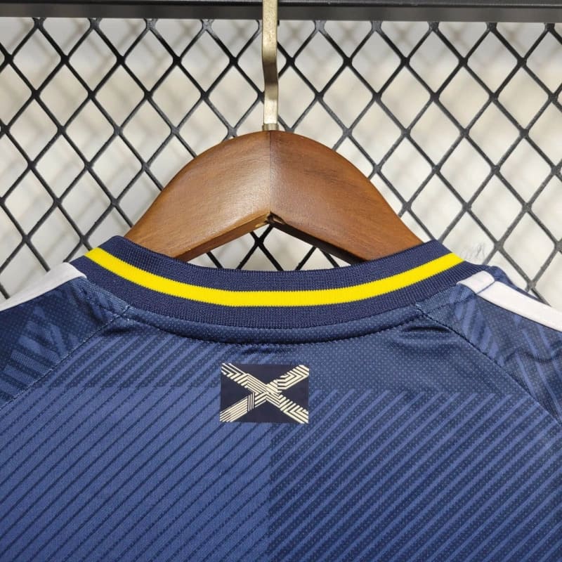 camisa-camiseta-selecao-selecao-escocia-escocia-escosesa-adidas-versao-versao-torcedor-conjunto-infantil-shorts-24-25-home-casa-i-principal-1-azul-amarela-amarelo_7