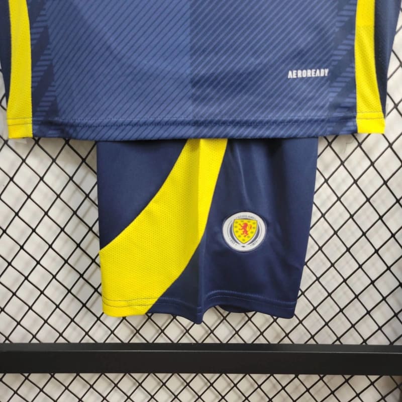 camisa-camiseta-selecao-selecao-escocia-escocia-escosesa-adidas-versao-versao-torcedor-conjunto-infantil-shorts-24-25-home-casa-i-principal-1-azul-amarela-amarelo_9