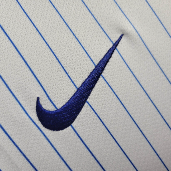 camisa-camiseta-selecao-selecao-francesa-franca-franca-nike-versao-versao-torcedor-feminina-24-25-away-fora-ii-secundaria-2-azul-branca-branco-vermelha-vermelho_4