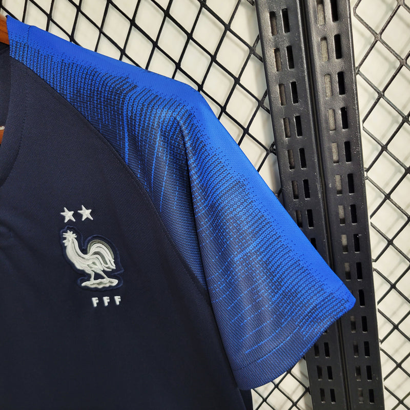 camisa-camiseta-selecao-selecao-francesa-franca-franca-nike-versao-versao-torcedor-masculina-2018-home-casa-i-principal-1-azul-branca-branco-vermelha-vermelho-retro-retro_9
