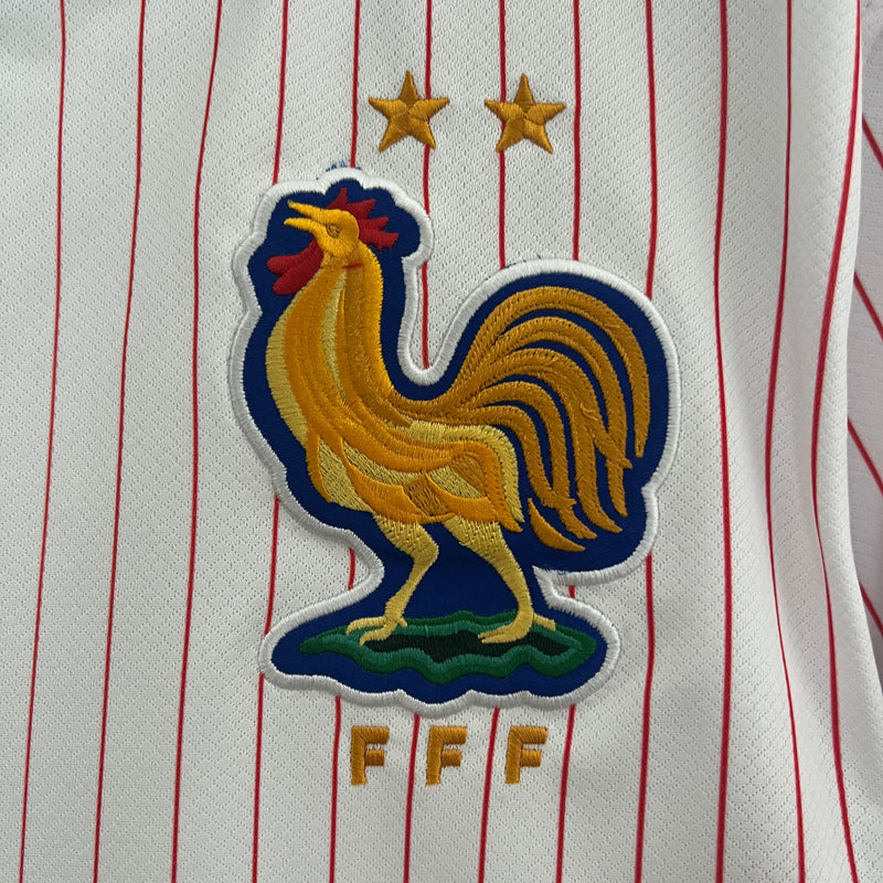 camisa-camiseta-selecao-selecao-francesa-franca-franca-nike-versao-versao-torcedor-masculina-24-25-away-fora-ii-secundaria-2-azul-branca-branco-vermelha-vermelho_6