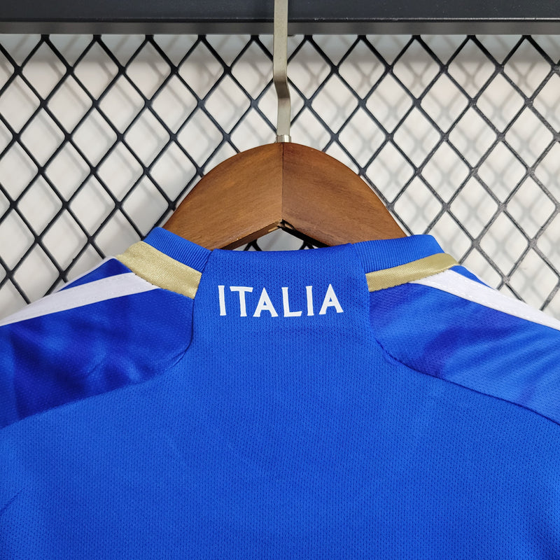 camisa-camiseta-selecao-selecao-italiana-italia-italia-adidas-versao-versao-torcedor-conjunto-infantil-shorts-23-24-home-casa-i-principal-1-azul-verde-vermelha-vermelho-branca-branco_60754ba5-bc0c-4208-b4f7-e582a039e07f