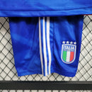 camisa-camiseta-selecao-selecao-italiana-italia-italia-adidas-versao-versao-torcedor-conjunto-infantil-shorts-23-24-home-casa-i-principal-1-azul-verde-vermelha-vermelho-branca-branco_c36aed51-9d47-4ce2-b605-30e5eaae6ab7