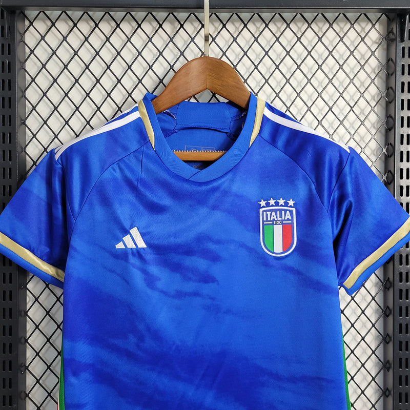 camisa-camiseta-selecao-selecao-italiana-italia-italia-adidas-versao-versao-torcedor-conjunto-infantil-shorts-23-24-home-casa-i-principal-1-azul-verde-vermelha-vermelho-branca-branco_de0cdbf4-3910-48cd-9244-6c461fdab599