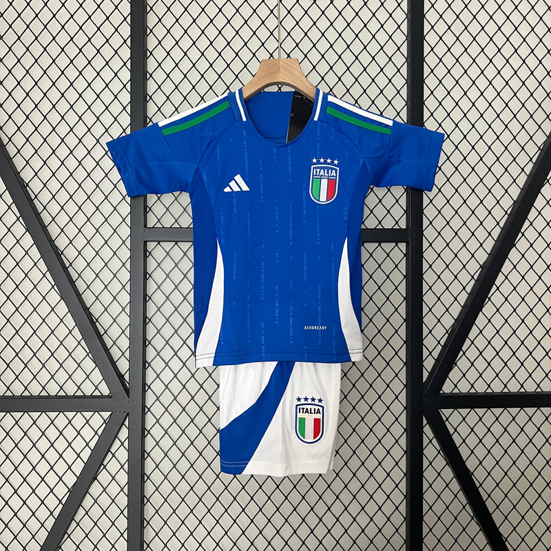 camisa-camiseta-selecao-selecao-italiana-italia-italia-adidas-versao-versao-torcedor-conjunto-infantil-shorts-24-25-home-casa-i-principal-1-azul-verde-vermelha-vermelho-branca-branco_8040aa4f-918b-4752-b652-a6670ae8c312