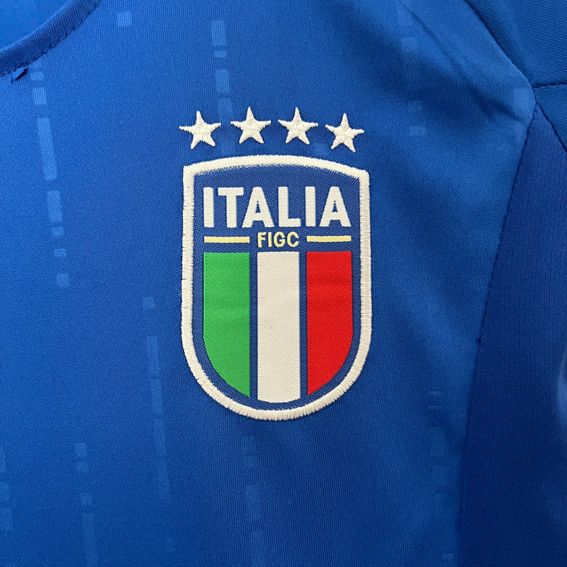 camisa-camiseta-selecao-selecao-italiana-italia-italia-adidas-versao-versao-torcedor-conjunto-infantil-shorts-24-25-home-casa-i-principal-1-azul-verde-vermelha-vermelho-branca-branco_b249ec21-6ec5-4833-8b50-0df5785aa674