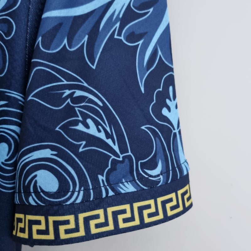 camisa-camiseta-selecao-selecao-italiana-italia-italia-puma-versao-versao-torcedor-masculina-22-23-edicao-edicao-especial-versace-azul-verde-vermelha-vermelho-branca-branco-dourada-do