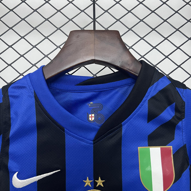 camisa-camiseta-shorts-inter-de-milao-milao-nike-betsson-sport-versao-versao-torcedor-conjunto-infantil-kids-24-25-home-casa-i-principal-1-azul-preta-preto_4