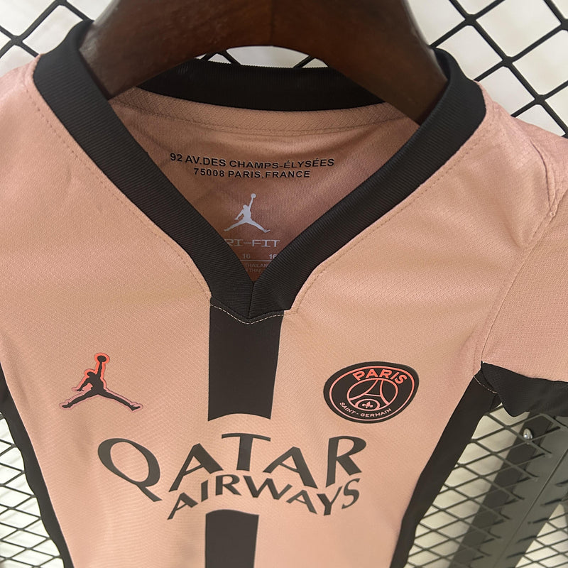 camisa-camiseta-shorts-paris-saint-germain-psg-jordan-qatar-airways-versao-versao-torcedor-conjunto-infantil-kids-24-25-third-away-fora-iii-terceira-3-bege-preta-pret_3