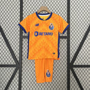 camisa-camiseta-shorts-porto-nb-new-balance-betano-versao-versao-torcedor-conjunto-infantil-kids-24-25-away-fora-ii-secundaria-2-azul-laranja_1