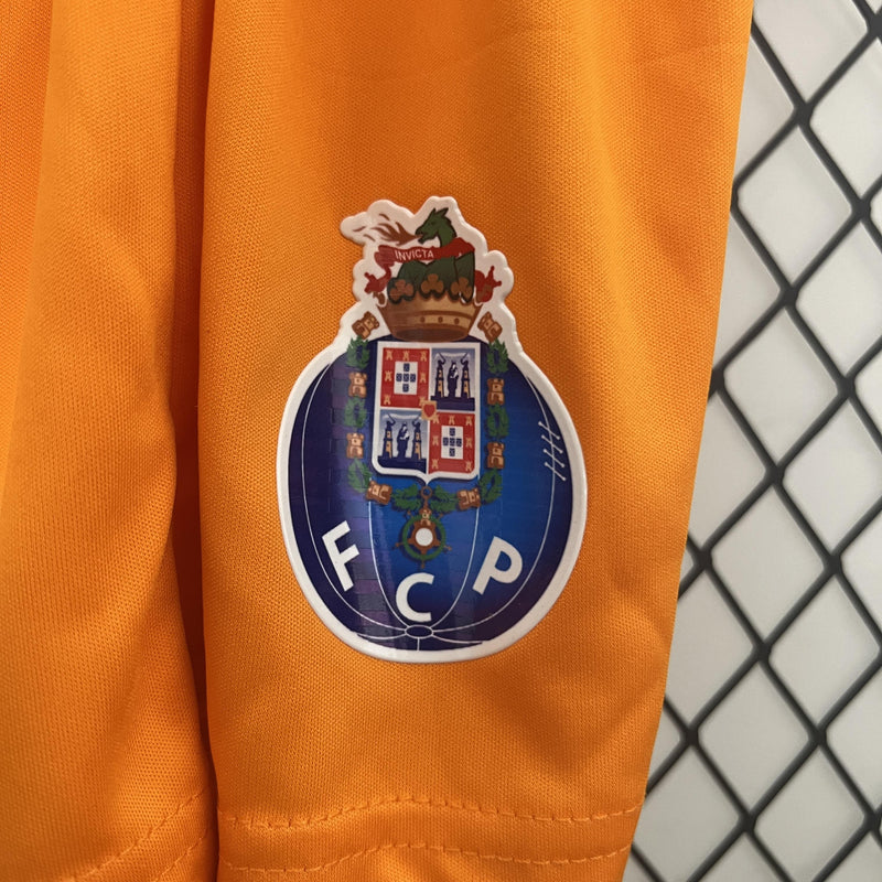 camisa-camiseta-shorts-porto-nb-new-balance-betano-versao-versao-torcedor-conjunto-infantil-kids-24-25-away-fora-ii-secundaria-2-azul-laranja_5