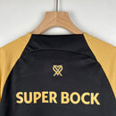 camisa-camiseta-sporting-lisboa-nike-betano-super-bock-versao-versao-torcedor-conjunto-infantil-shorts-23-24-third-away-fora-iii-terceira-3-amarela-preta-preto-amarelo-dourado-dourada_ce8eb945-076d-497e-9d28-74281347e5b3