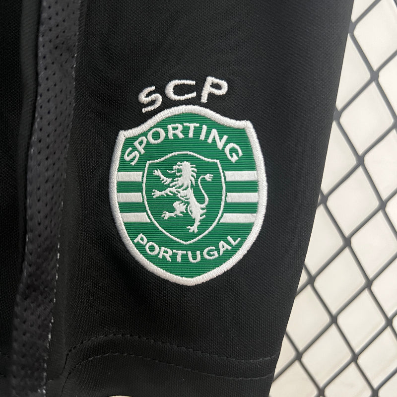 camisa-camiseta-sporting-lisboa-nike-betano-super-bock-versao-versao-torcedor-conjunto-infantil-shorts-24-25-home-casa-i-principal-1-verde-branco-branca-preta-preto_3