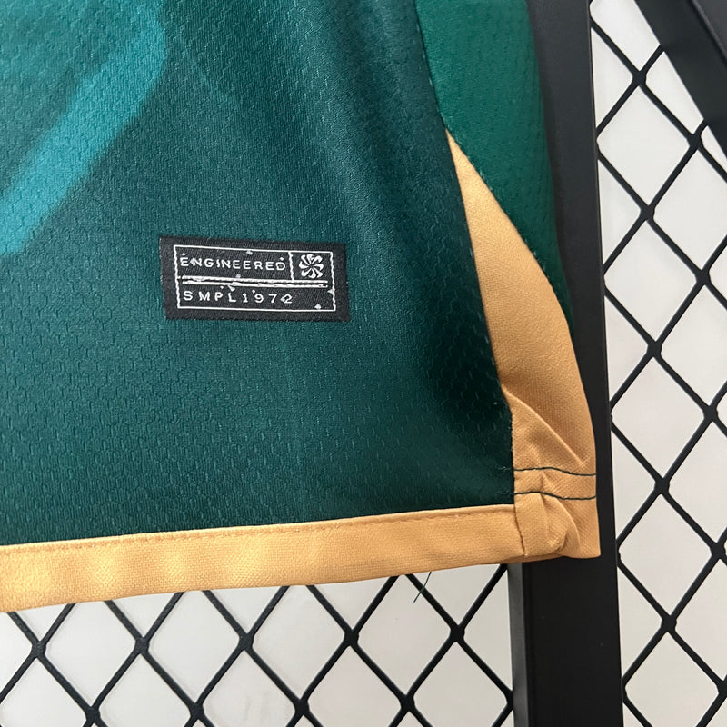 camisa-camiseta-sporting-lisboa-nike-betano-super-bock-versao-versao-torcedor-masculina-24-25-edicao-edicao-especial-verde-branco-branca-preta-preto-dourada-dourado_4