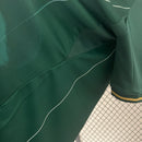 camisa-camiseta-sporting-lisboa-nike-betano-super-bock-versao-versao-torcedor-masculina-24-25-edicao-edicao-especial-verde-branco-branca-preta-preto-dourada-dourado_7