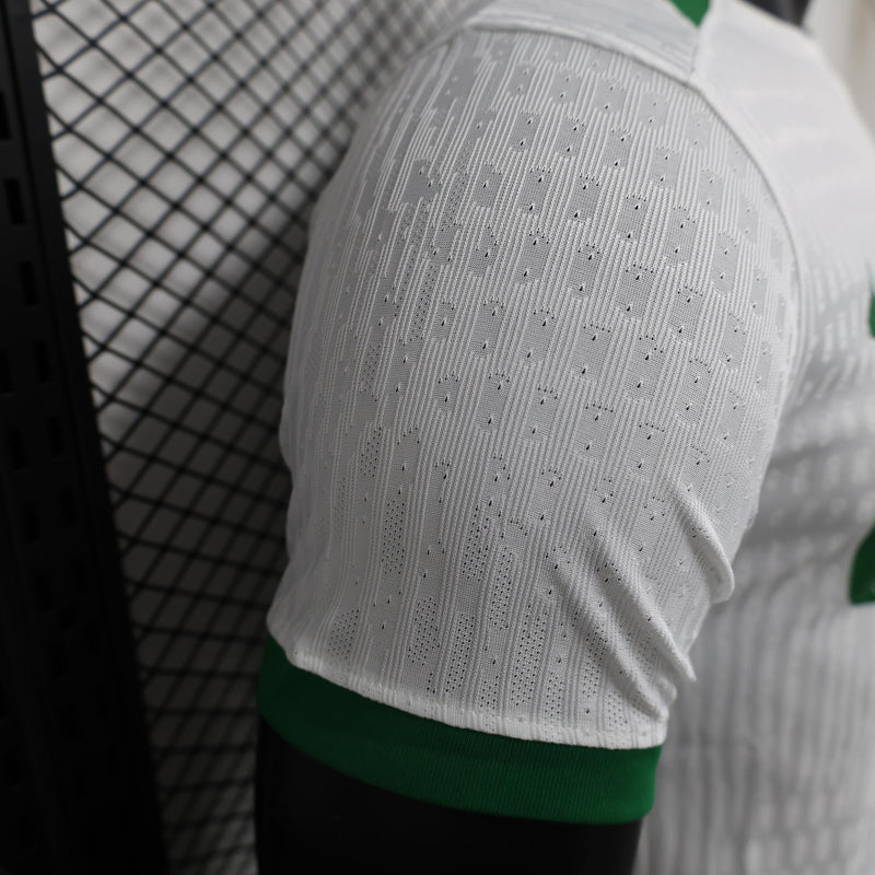 camisa-camiseta-sporting-lisboa-nike-betano-versao-versao-jogador-masculina-24-25-away-fora-ii-secundaria-2-verde-branca-branco_5