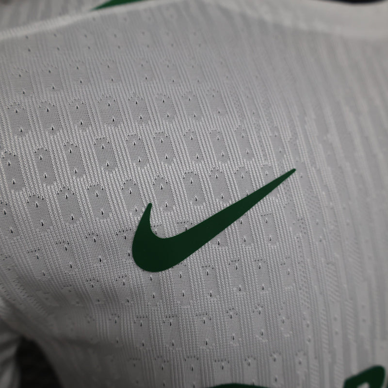 camisa-camiseta-sporting-lisboa-nike-betano-versao-versao-jogador-masculina-24-25-away-fora-ii-secundaria-2-verde-branca-branco_7