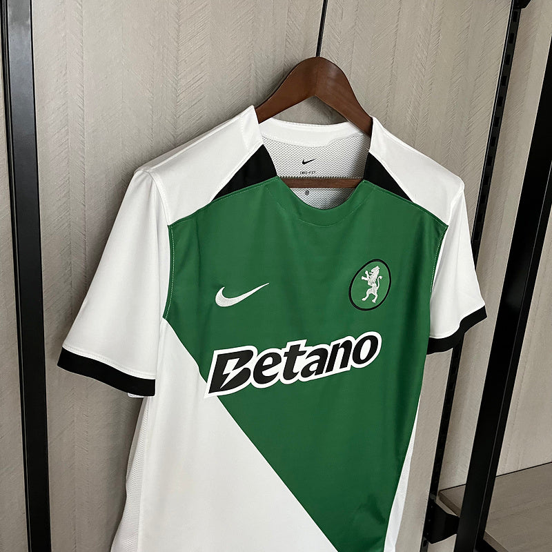 camisa-camiseta-sporting-lisboa-nike-betano-versao-versao-torcedor-masculina-24-25-edicao-edicao-especial-verde-branco-branca_9