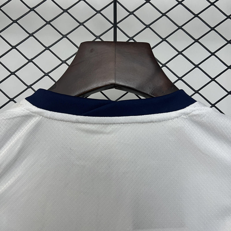 camisa-camiseta-tottenham-spurs-nike-aia-versao-torcedor-conjunto-infantil-24-25-home-casa-i-1-principal-azul-preta-preto-vermelha-vermelho-branca-branc_4