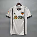 camisa-camiseta-valencia-nike-terra-mitica-mitica-versao-versao-torcedor-masculina-2001-home-casa-i-principal-1-preta-branca-preto-branco-retro-retro_1