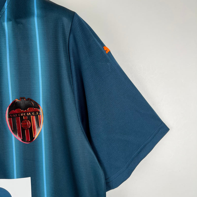 camisa-camiseta-valencia-puma-tm-real-estate-group-versao-versao-torcedor-masculina-23-24-away-fora-ii-secundaria-2-laranja-branco-branca-preto-preta-azul-escuro-escura_2