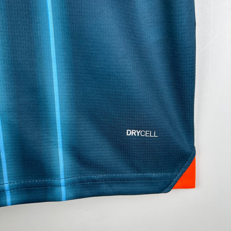 camisa-camiseta-valencia-puma-tm-real-estate-group-versao-versao-torcedor-masculina-23-24-away-fora-ii-secundaria-2-laranja-branco-branca-preto-preta-azul-escuro-escura_5