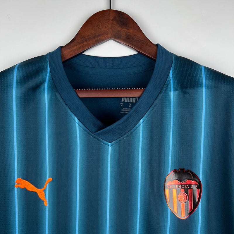 camisa-camiseta-valencia-puma-tm-real-estate-group-versao-versao-torcedor-masculina-23-24-away-fora-ii-secundaria-2-laranja-branco-branca-preto-preta-azul-escuro-escura_7