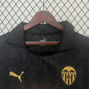 camisa-camiseta-valencia-puma-tm-real-estate-group-versao-versao-torcedor-masculina-24-25-away-fora-ii-secundaria-2-preta-branca-preto-branco-dourada-dourado_2