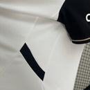 camisa-camiseta-valencia-puma-tm-real-estate-group-versao-versao-torcedor-masculina-24-25-home-casa-i-principal-1-preta-branca-preto-branco-dourada-dourado_3