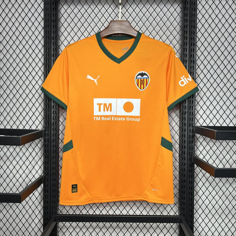 camisa-camiseta-valencia-puma-tm-real-estate-group-versao-versao-torcedor-masculina-24-25-third-away-fora-iii-terceira-3-branca-branco-laranja-verde_1