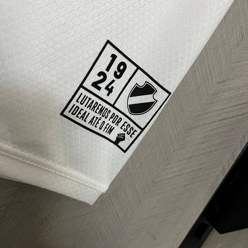 camisa-camiseta-vasco-da-gama-kappa-versao-torcedor-masculina-24-25-treino-pre-jogo-respeito-igualdade-inclusao-preta-preto-branca-branco-azul-laranja_5