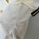 camisa-camiseta-vasco-da-gama-kappa-versao-versao-torcedor-feminina-22-23-edicao-edicao-especial-branco-branca-dourada-dourado-payet_8