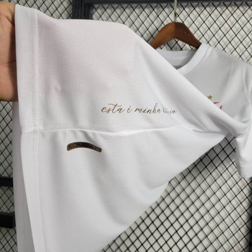 camisa-camiseta-vasco-da-gama-kappa-versao-versao-torcedor-feminina-23-24-goleiro-goalkeeper-gabriel-pec-payet-branca-branco-dourada-dourado_5