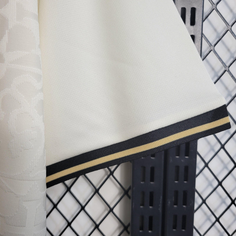 camisa-camiseta-vasco-da-gama-kappa-versao-versao-torcedor-masculina-22-23-edicao-edicao-especial-branco-branca-dourada-dourado-payet_6